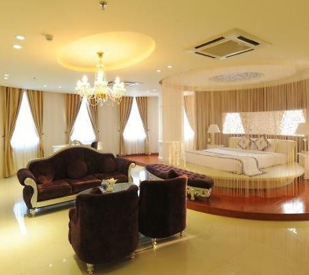 Viet Uc Hotel Ben Tre Exterior foto